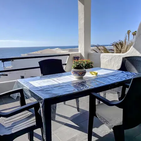 Ocean View Terrace Near Sardina Lighthouse Апартаменты