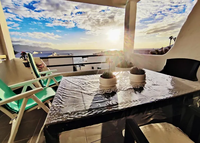 Ocean View Terrace Near Sardina Lighthouse Апартаменты
