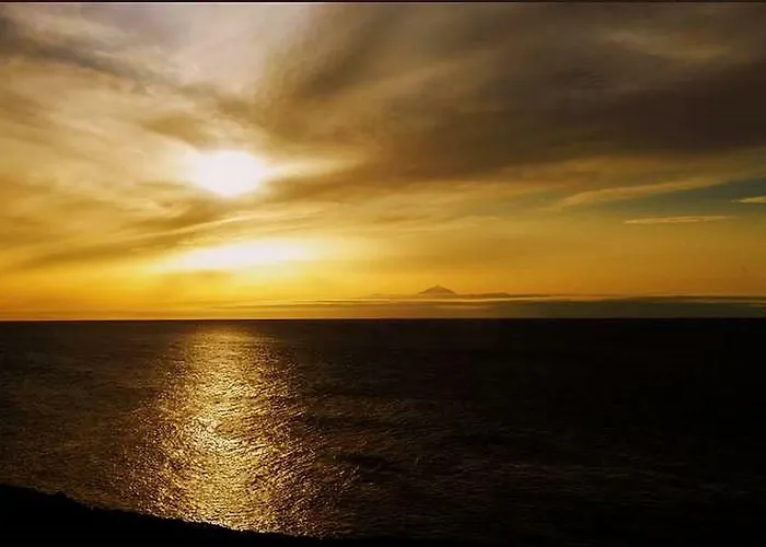 Ocean View Terrace Near Sardina Lighthouse Апартаменты *